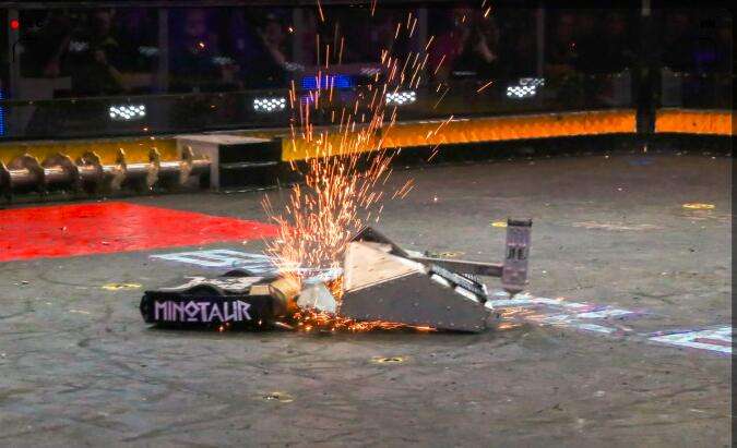 肉搏机械人机电是选用有刷机电仍是无刷机电