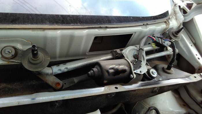 万至达机电研发出产汽车雨刮器机电