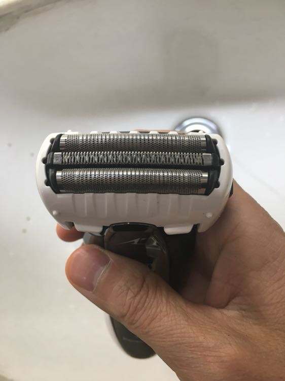 剃须刀上的机电为甚么用偏疼轴